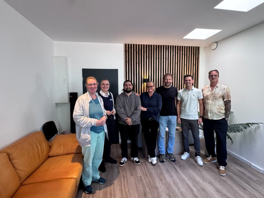 gruppenfoto-verkaufsimpulse-schroll